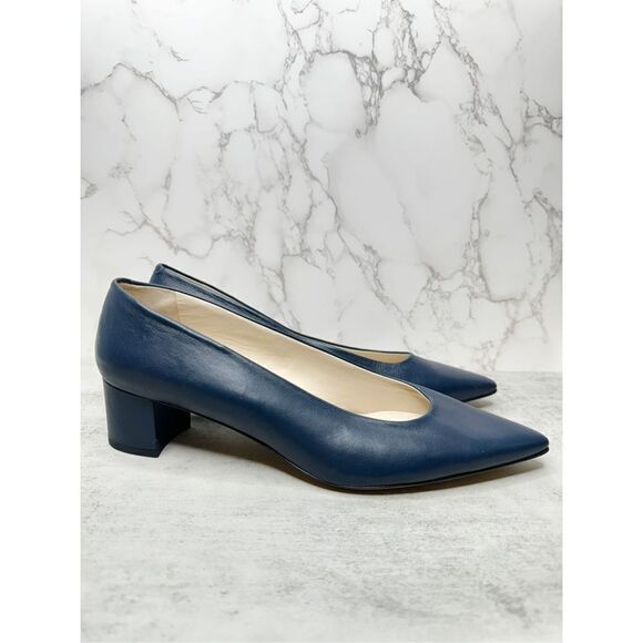 Amalfi Pumps Size 11.5 Blue Leather Casual Pointed Toe Pavone Parmasoft Slip On - Picture 1 of 12